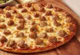 Meatball pizza with cheese